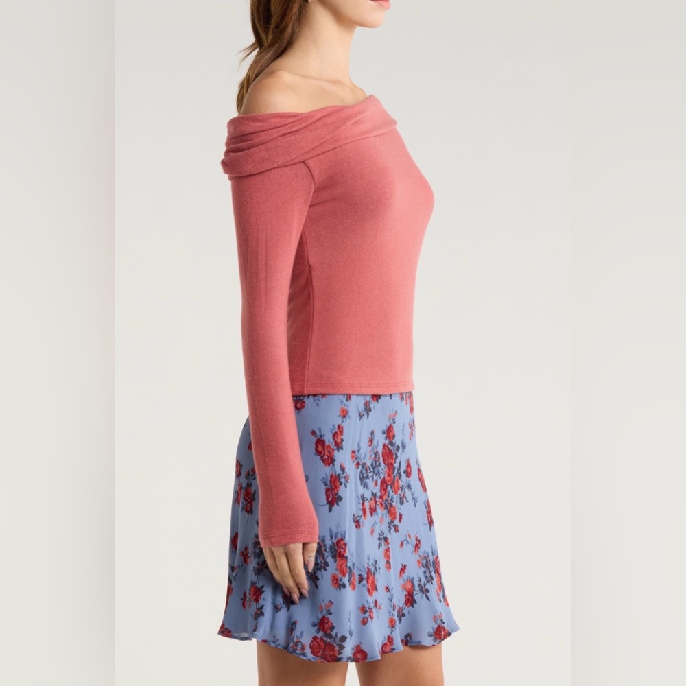 Reformation One-Shoulder Sweater in Rosewood - Picture 6 of 13